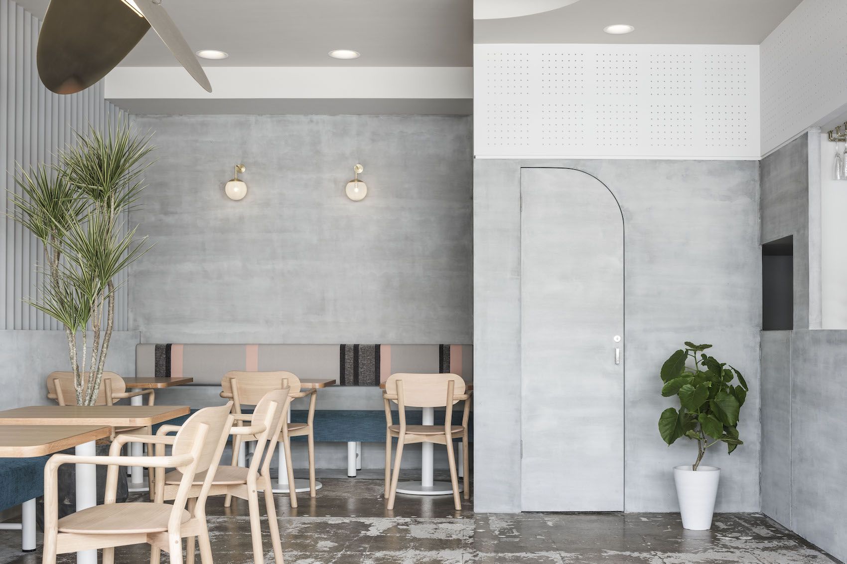 Memilih Desain Interior untuk Rumah Makan Sederhana – Nirvana Adi Karya